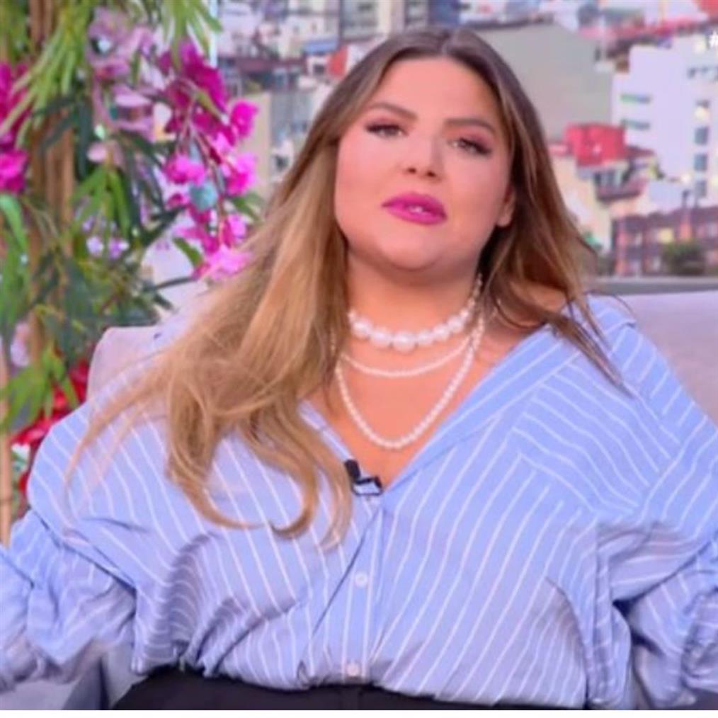 Δανάη Μπάρκα: Η on air εξομολόγηση για πασίγνωστο Έλληνα τραγουδιστή - "Θα το πω! Μου αρέσει"