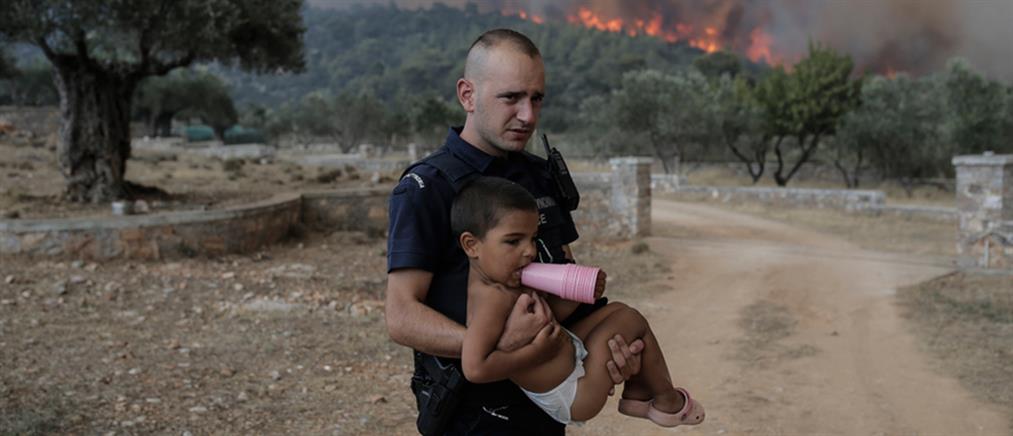 Φωτιές σε Δερβενοχώρια και Λουτράκι: Απειλούν σπίτια τα ανεξέλεγκτα μέτωπα (εικόνες)