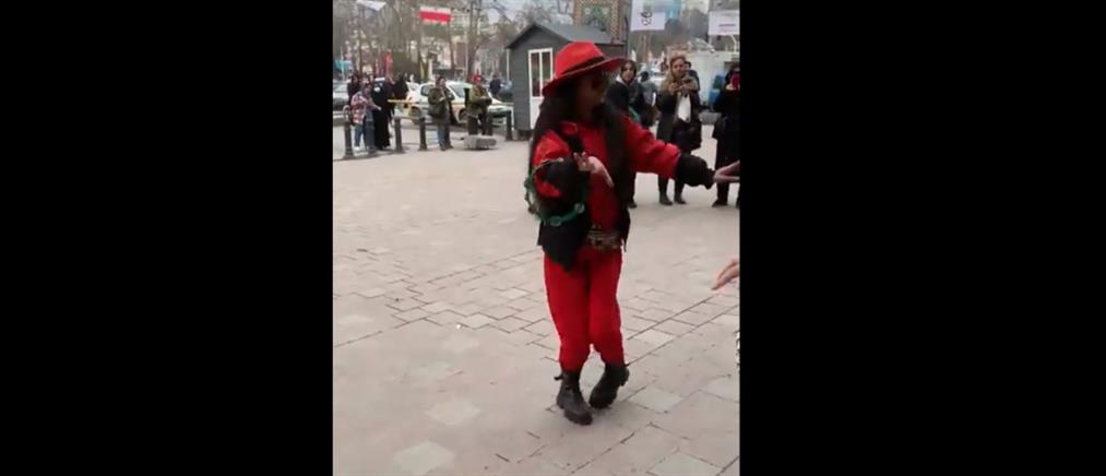 Ιράν: Γυναίκες συνελήφθησαν επειδή χόρεψαν δημόσια (βίντεο)