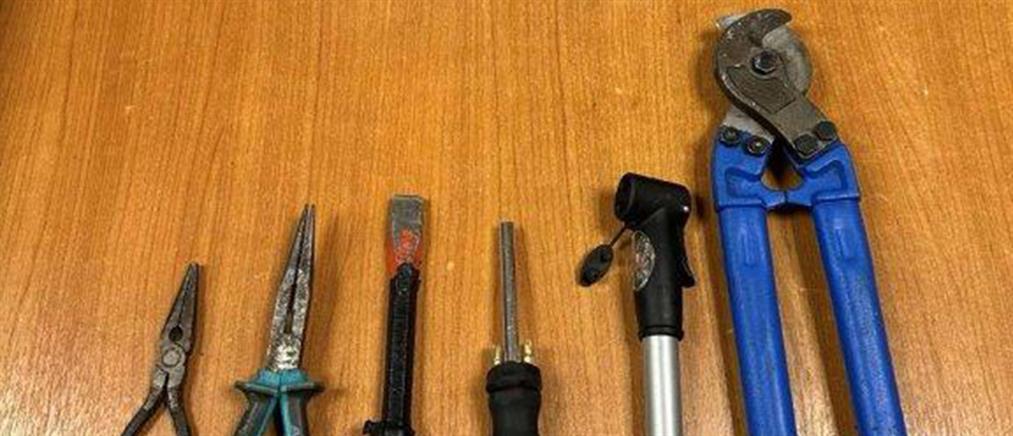 Χαλάνδρι: διαρρήκτες πιάστηκαν στα “πράσα” από αστυνομικό