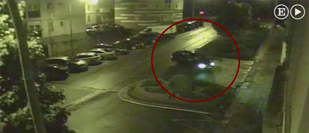 Μεθυσμένος οδηγός χωρίς δίπλωμα πάρκαρε σε αστυνομικό κτήριο (βίντεο)