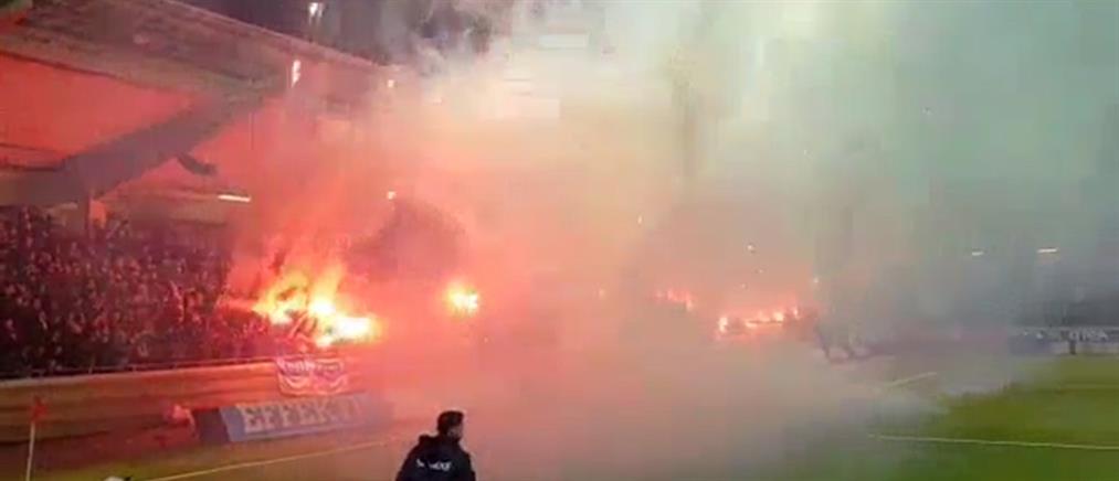 “Βροχή” από καπνογόνα και πυροτεχνήματα διέκοψαν αγώνα για το Κύπελλο Σουηδίας (βίντεο)