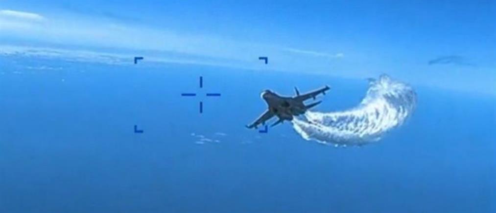 Μαύρη Θάλασσα: Η στιγμή που το ρωσικό μαχητικό χτυπά το αμερικανικό drone  (βίντεο)