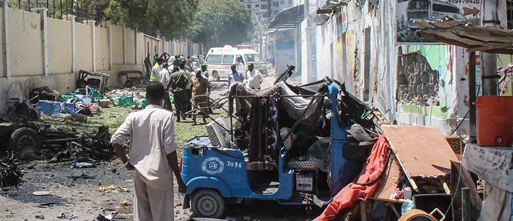 Αιματηρή επίθεση ενόπλων στο Υπουργείο Παιδείας στη Σομαλία