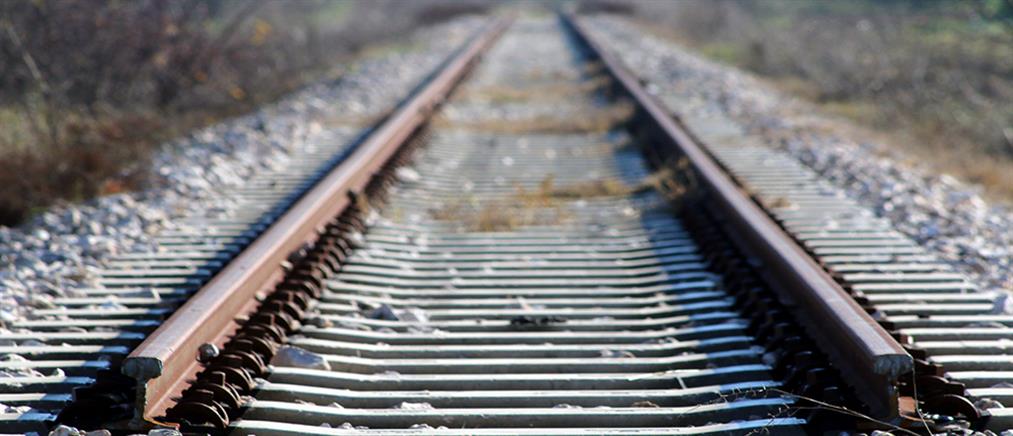 Τρίκαλα: τρένο χτύπησε άνδρα σε “αυτοσχέδια διάβαση”