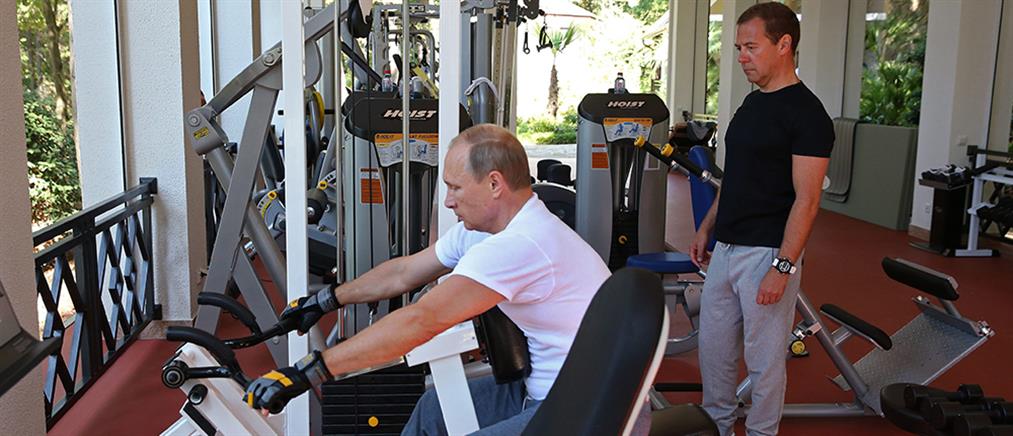 Στο γυμναστήριο Πούτιν και Μεντβέντεφ (φωτό)