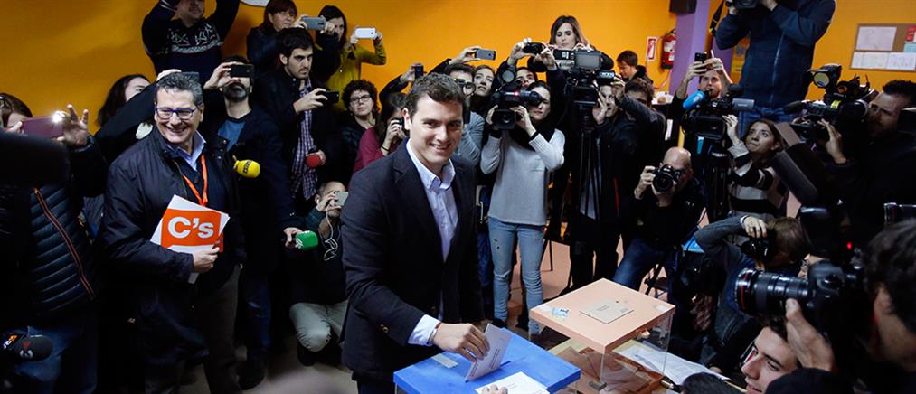 Ισπανία: Οι Ciudadanos δεν συμμετέχουν στην κυβέρνηση, αλλά δεν θέλουν κι εκλογές