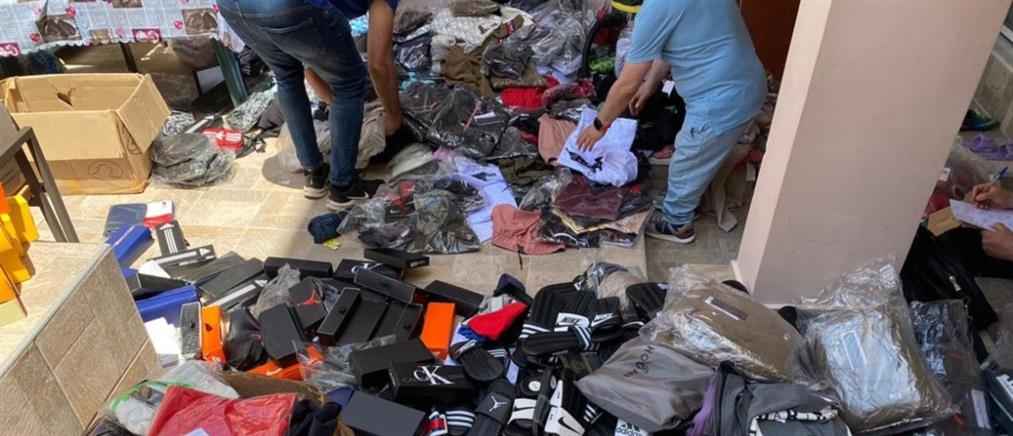Ηράκλειο: Χιλιάδες “μαϊμού” ρούχα σε κατάστημα της πόλης