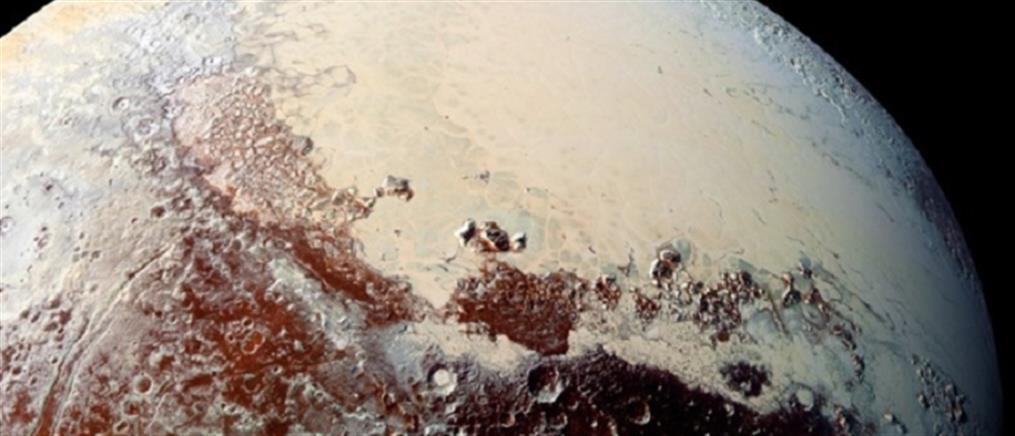 Ανακαλύφθηκαν εκτεταμένοι αμμόλοφοι από μεθάνιο στον Πλούτωνα