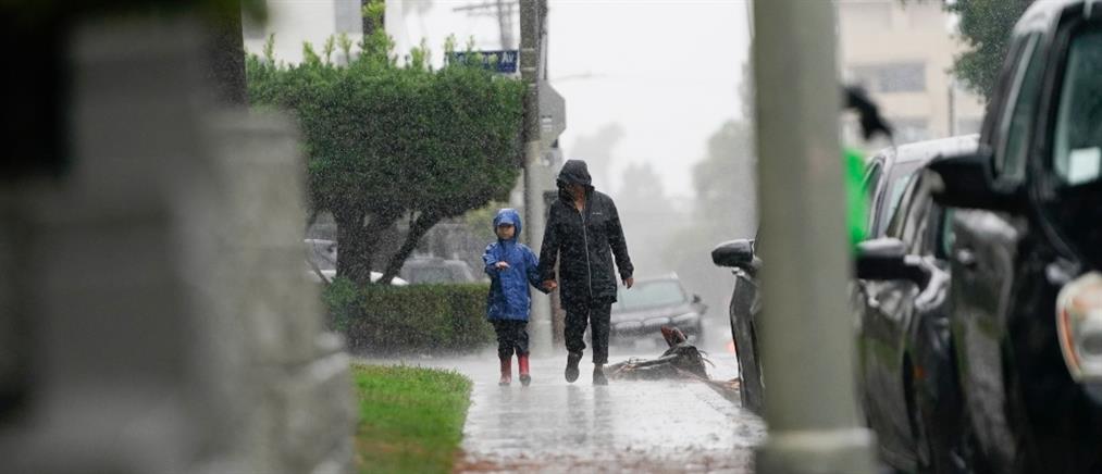 Τυφώνας “Χίλαρι”: Κατολισθήσεις στην Καλιφόρνια