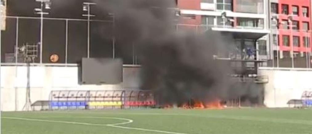 Ανδόρα – Αγγλία: Φωτιά στο γήπεδο “Estadi Nacional” (εικόνες)
