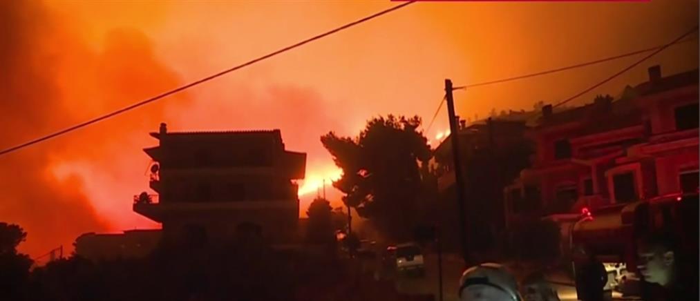 Φωτιά στην Πεντέλη - Μπουρνούς: η πυρκαγιά εξαπλώνεται σαν χταπόδι