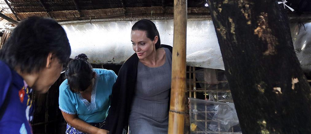 Εργάτριες στη Μιανμάρ επισκέφθηκε η Αντζελίνα Τζολί