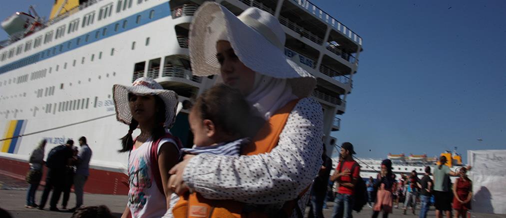 Πάνω από 2500 πρόσφυγες στο λιμάνι του Πειραιά