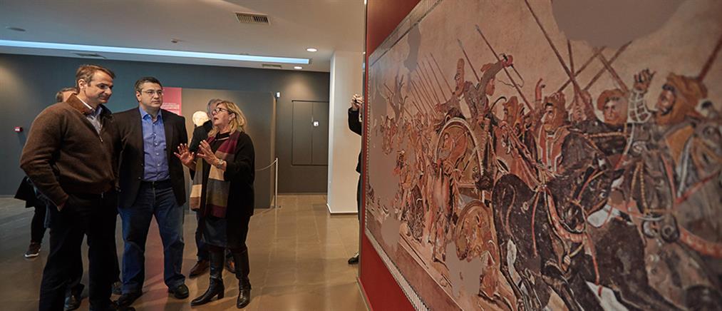 Επίσκεψη Μητσοτάκη στο Αρχαιολογικό Μουσείο Πέλλας (φωτο)