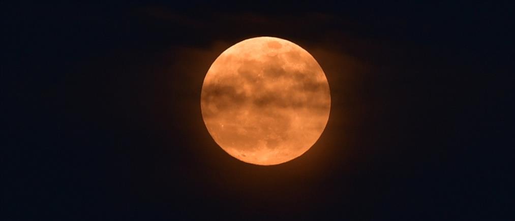 Πανσέληνος και ολική έκλειψη Σελήνης την Τρίτη - Που θα γίνει ορατή