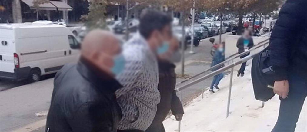 Παιδική πορνογραφία - Θεσσαλονίκη: Φωτογραφίες του 35χρονου που παρίστανε τον αστυνομικό (εικόνες)