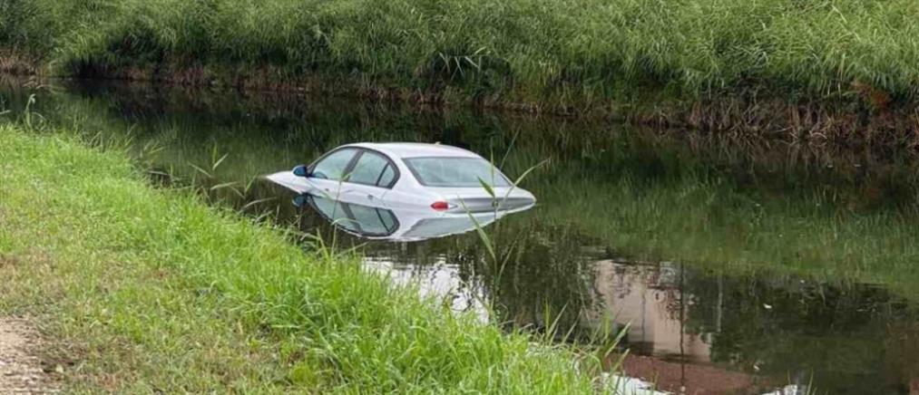 Τρίκαλα: Αυτοκίνητο “βούτηξε” σε ποτάμι (εικόνες)