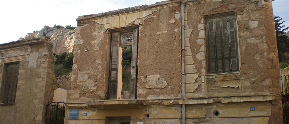 Αναπλάθεται η Αθήνα «πειράζοντας» τα εγκαταλελειμμένα κτήριά της