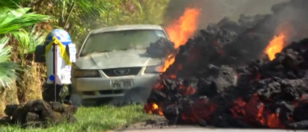 Χαβάη: η στιγμή που η λάβα “καταπίνει” αυτοκίνητο (βίντεο)