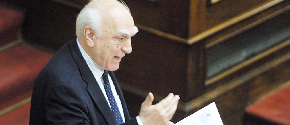 Πέθανε ο πρώην υπουργός Λάμπρος Παπαδήμας