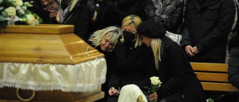 Στέφαν Γέλοβατς: Θρήνος στην κηδεία του (εικόνες)