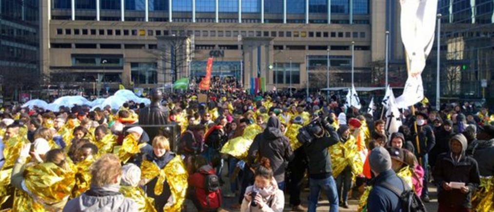 Χιλιάδες άνθρωποι διαδήλωσαν υπέρ των προσφύγων στις Βρυξέλλες