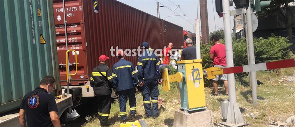 Τροχαίο: Τρένο συγκρούστηκε με μηχανή (εικόνες)
