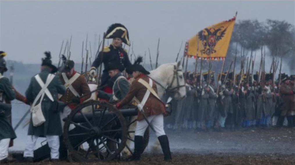 Ναπολέων: χιλιάδες άνθρωποι συμμετέχουν στην αναπαράσταση της διάσημης “Μάχης του Άουστερλιτς”