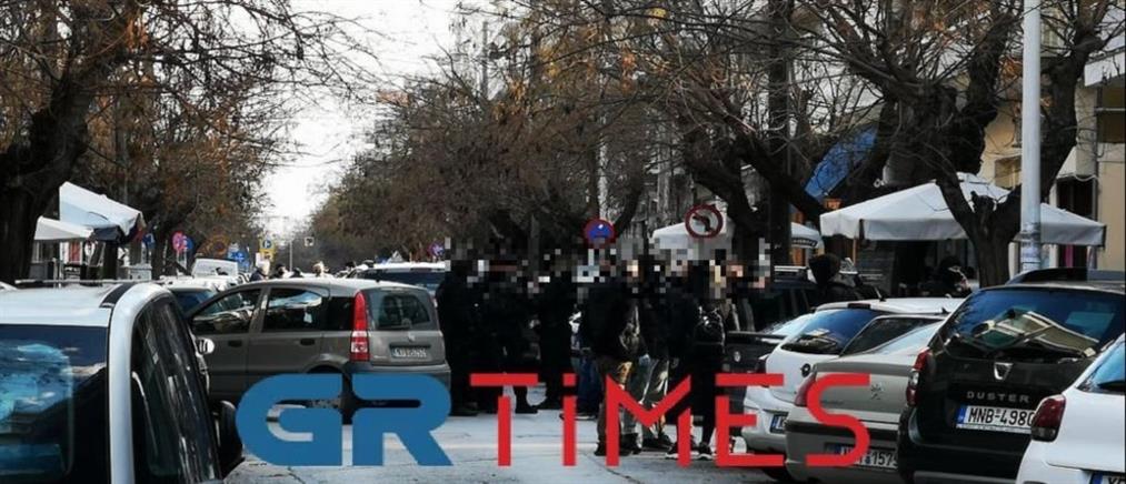 Θεσσαλονίκη: Επιχείρηση της αστυνομίας σε συνδέσμους του ΠΑΟΚ (εικόνες)