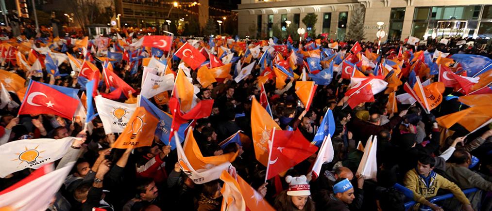 Υπόνοιες για νοθεία στις εκλογές στην Τουρκία
