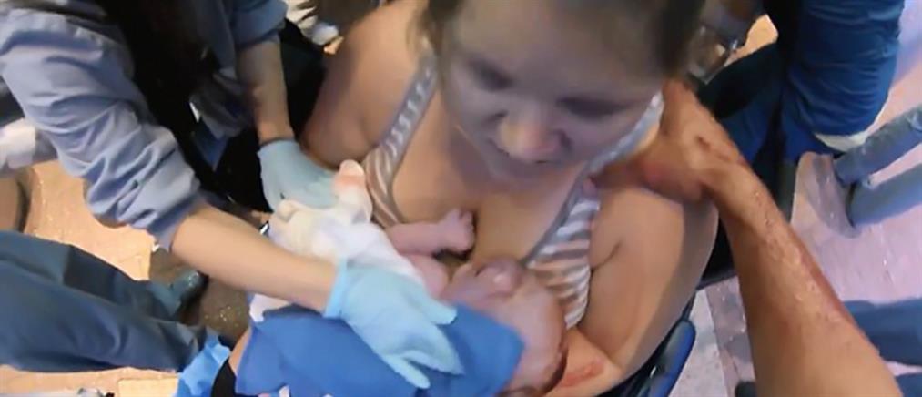 Γυναίκα γέννησε όρθια στην είσοδο μαιευτηρίου