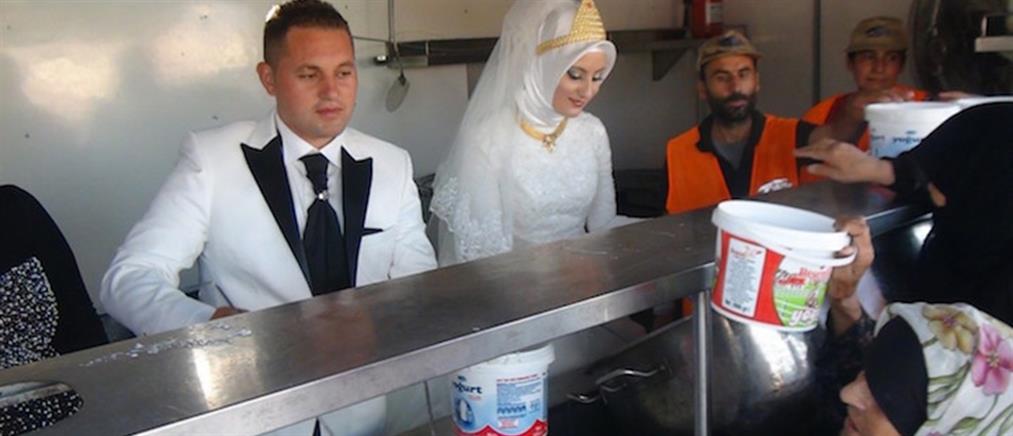 Αντί για γαμήλιο τραπέζι, νεόνυμφοι μοίρασαν φαγητό σε… 4.000 πρόσφυγες!
