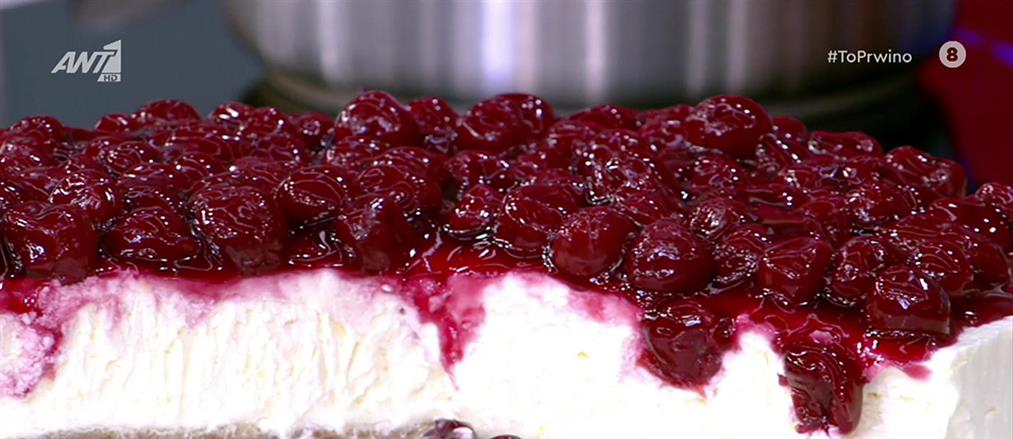 Cheesecake με μελομακάρονα από την Αργυρώ Μπαρμπαρίγου (βίντεο)