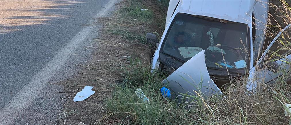 Τροχαίο δυστύχημα στο Αγρίνιο: Αυτοκίνητο έπεσε σε αρδευτικό κανάλι (εικόνες)