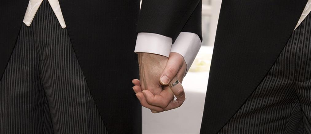 Η Γερμανία γιορτάζει τους πρώτους γάμους ατόμων του ιδίου φύλου