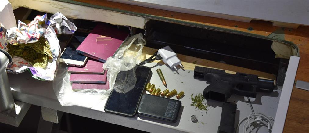 Κιλκίς: Έκρυβαν όπλα και ναρκωτικά σε μπανιέρα και σκαλοπάτια (εικόνες)