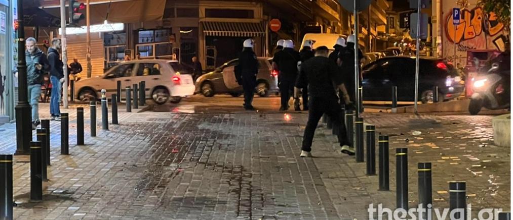 Θεσσαλονίκη – τουρκικό προξενείο: Επίθεση με μολότοφ σε διμοιρίες των ΜΑΤ (εικόνες)