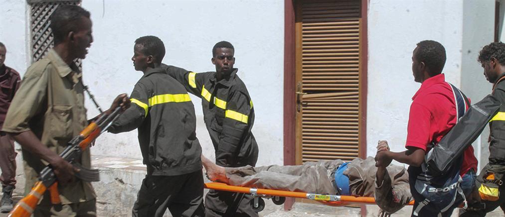 Επίθεση σε ξενοδοχείο της Σομαλίας με 15 νεκρούς