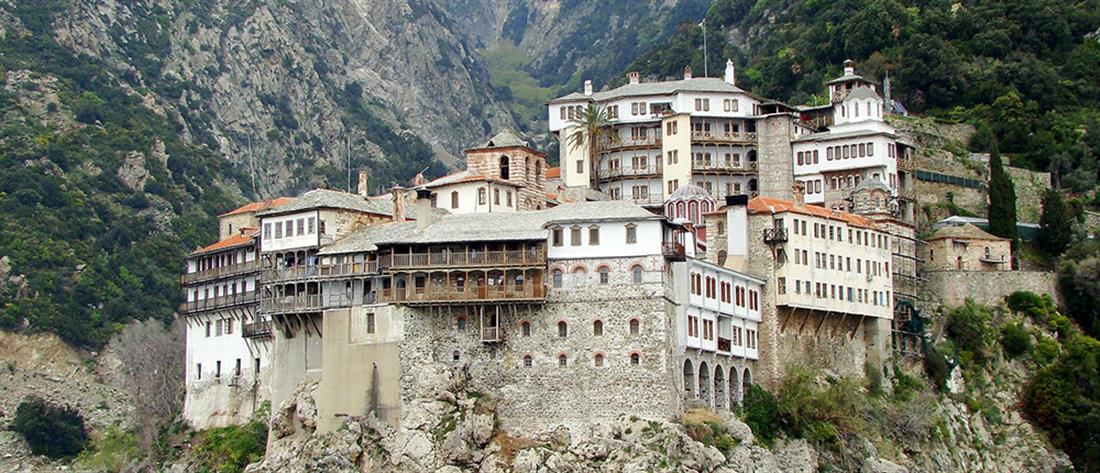 Κορονοϊός: Μοναχός από το Άγιο Όρος νοσηλεύεται στο ΑΧΕΠΑ