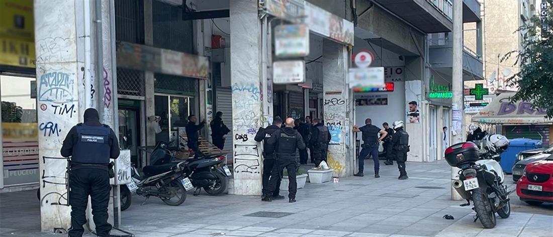 Θεσσαλονίκη: ληστεία και ομηρία υπαλλήλων σε κατάστημα (εικόνες)