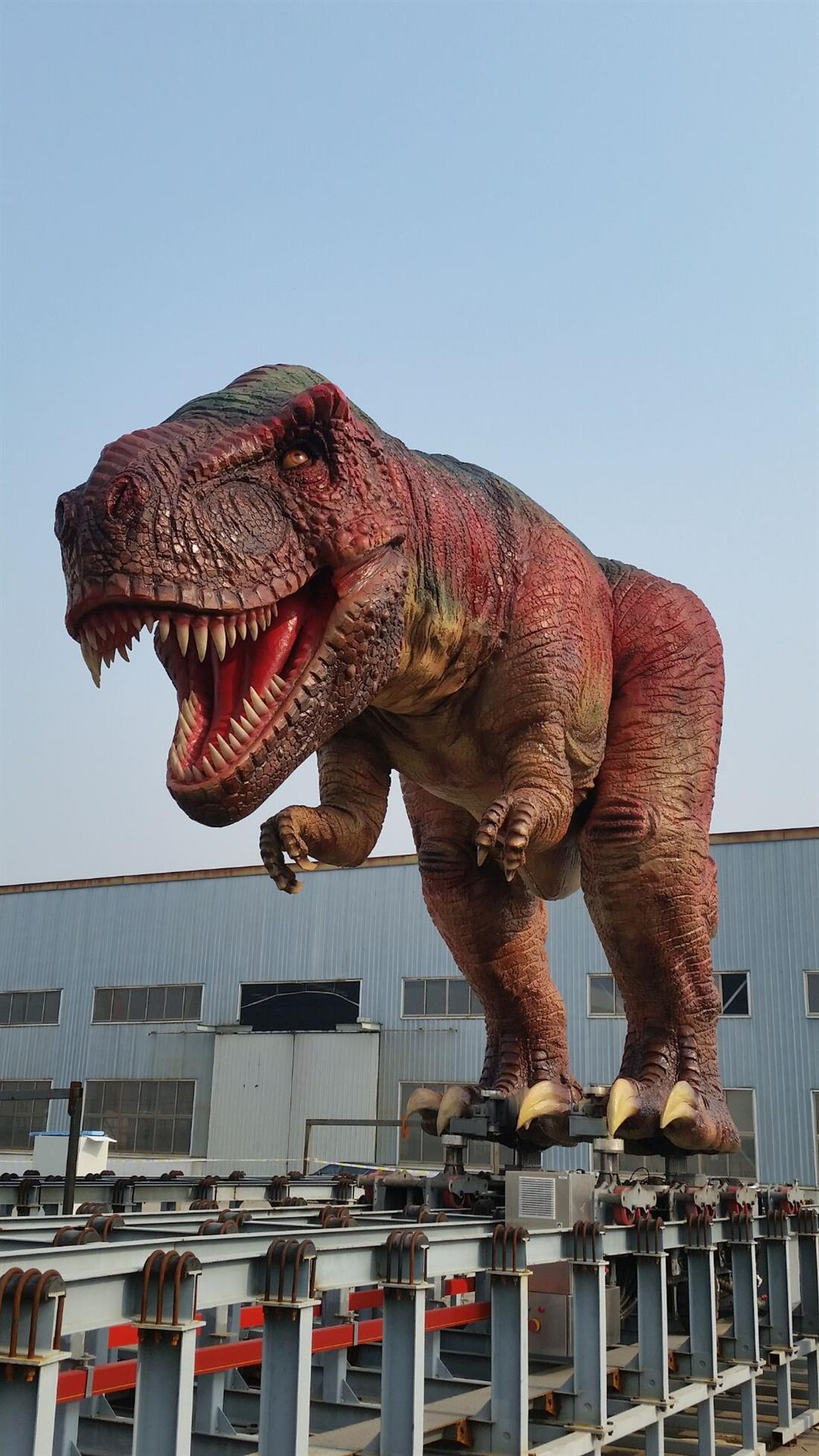Βάιος Παναγιώτου - ρομποτικοί δεινόσαυροι - Κίνα