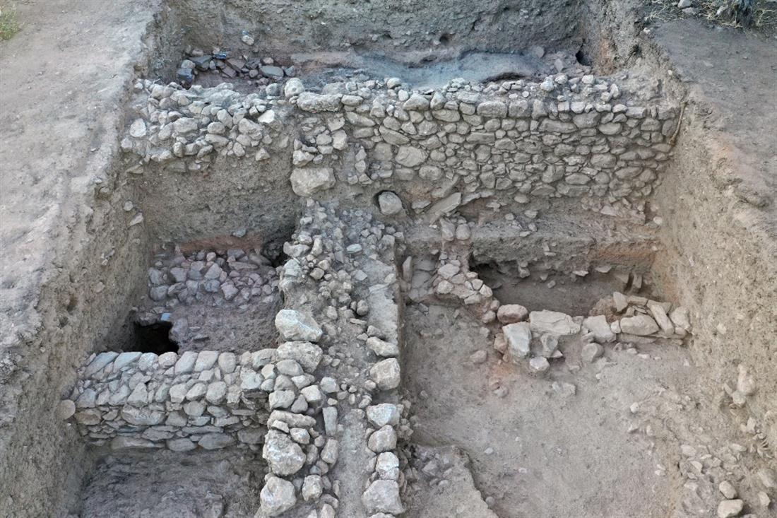 Ανασκαφές - Αμαρυσία Αρτέμιδα -  Αμάρυνθος - λόφος Παλαιοεκκλησιών