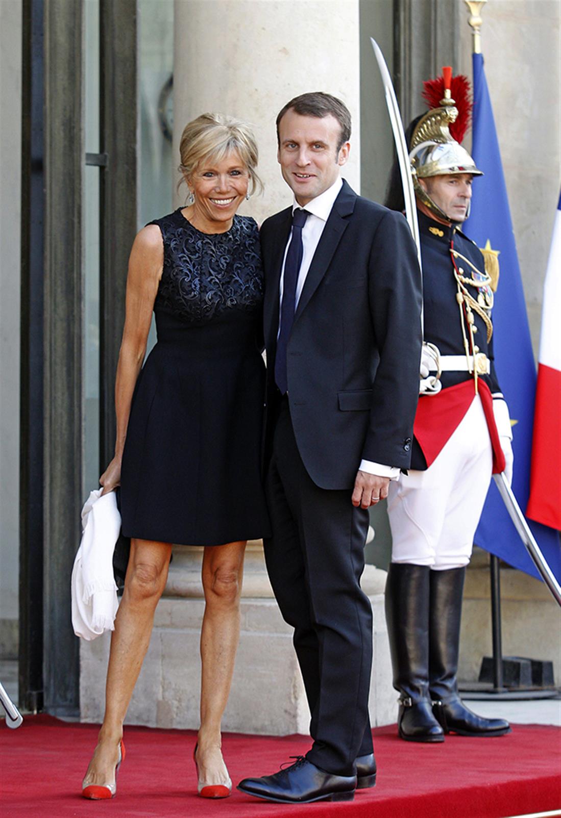 AP - Brigitte Trogneux - Μπριζίτ Τρονιέ - Emmanuel Macron - Εμανουέλ Μακρόν - σύζυγος