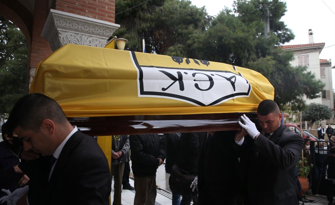Μίμης Παπαϊωάννου - κηδεία - λαϊκό προσκύνημα