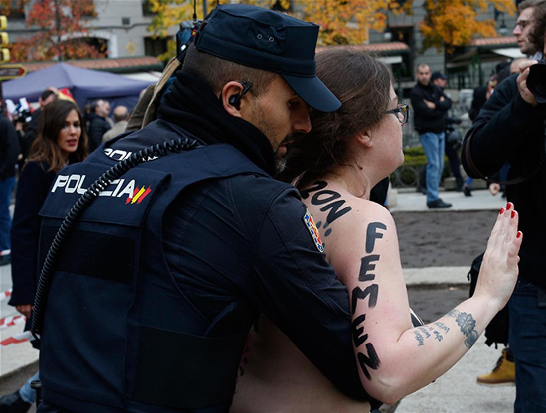 Femen - διαδήλωση - Φράνκο