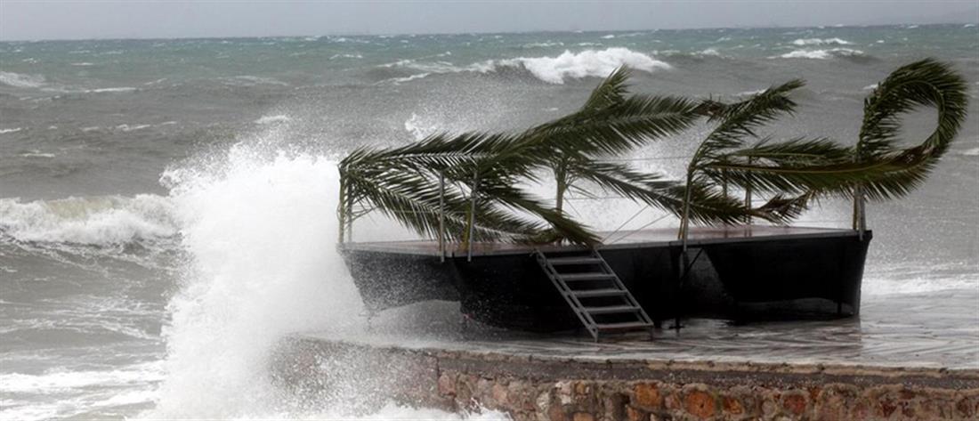 Κακοκαιρία - Χανιά: Προβλήματα και ζημιές από τους ισχυρούς ανέμους