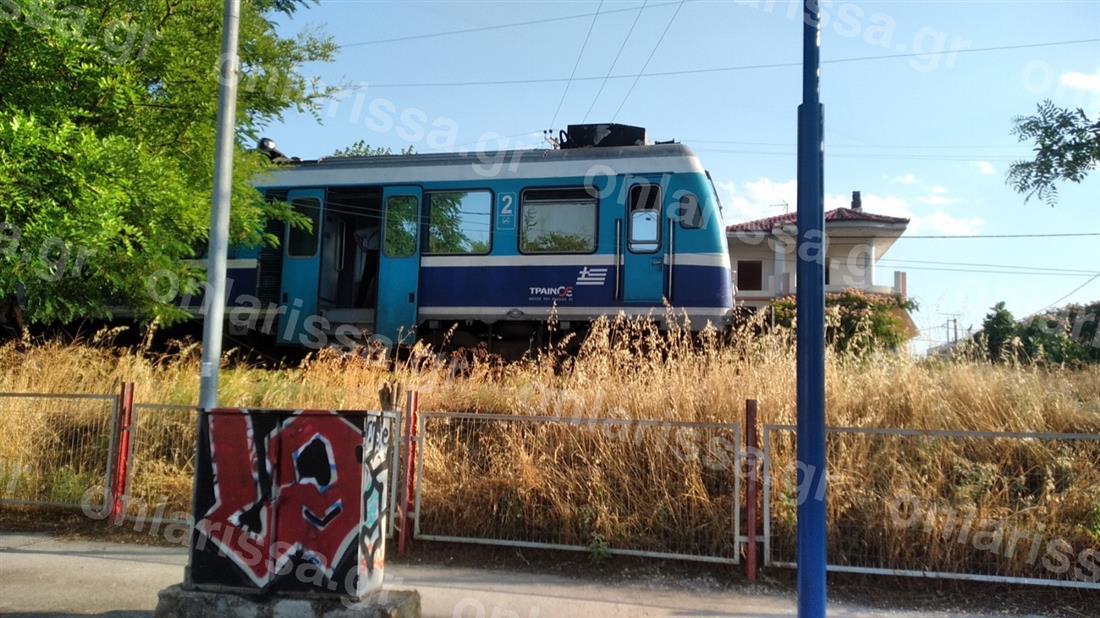Λάρισα - τροχαίο - αυτοκίνητο με τρένο