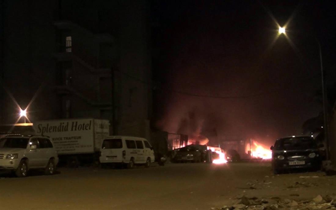 AP - Μπουρκίνα Φάσο - επίθεση - ΙSIS - oμηρεία - ξενοδοχείο