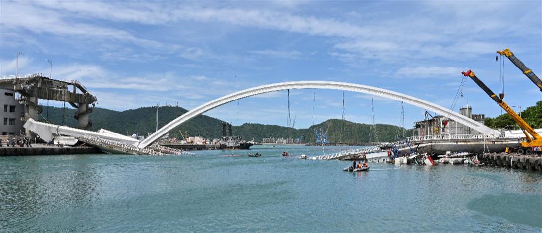 Ταϊβάν - κατάρρευση γέφυρας - σωστικά συνεργεία - ανάσυρση νεκρού